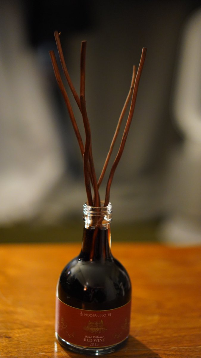 kotarowww's tweet image. 親友からgood sense gift🎁

常にredwine飲みたくなる香りのディフューザー🍷ﾔﾊﾞｲ🤤thanx uj

さりげなく大人な香り.めちゃすべすべハンドクリーム😌ｳﾚｼｲ thanx ai

(ﾊﾝﾄﾞｿｰﾌﾟは前任いるのでお楽しみ)

#modernnotes
#rubyprofumi
#センス上げてきよるなぁ💪