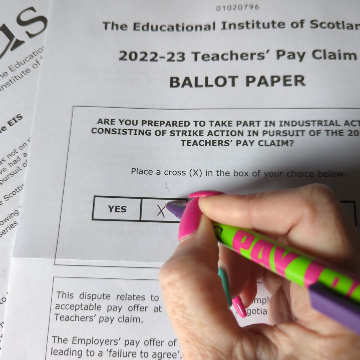 InverclydeEIS's tweet photo. The one that matches the campaign nails...obvs π€£
#VoteEarlyVoteYES
#PayAttention
#NotQuitePostedYet https://t.co/nsY6ICdj2z