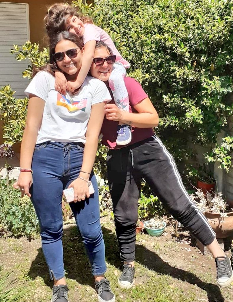 BatallaJuli's tweet photo. Lo que más me gusta de ser madre, es que ellas dos sean mis hijas! ❤️‍🔥👩‍👧‍👧 https://t.co/QB6KVWAral