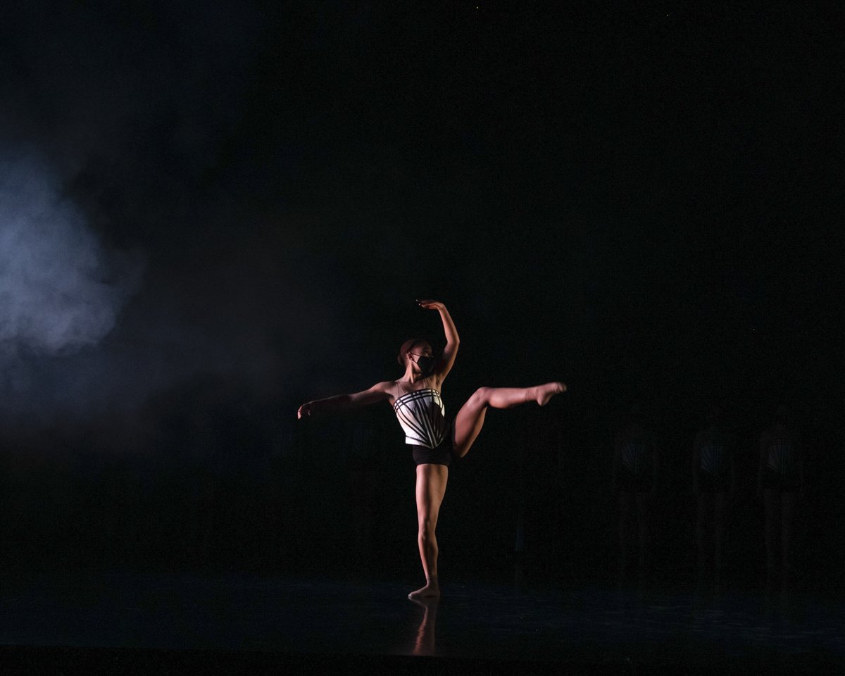 narratography's tweet photo. Dancer 
#stage #performance #vcu #rva #dancer https://t.co/kVPHfnAaEw