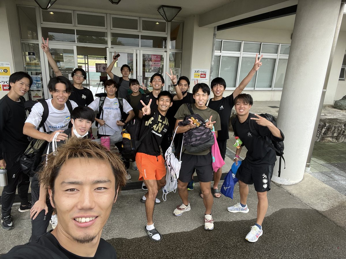dangomu444's tweet photo. 今月から月に2回勤務時間を使って全社員集まって練習する日を作りました！

今日は200mテンポを8本走って
体の疲労はやばいけど、心が超リフレッシュできた

住んでる場所がばらばらなので1箇所に全員集まるだけで時間も交通費もかかるし

一見非効率に見えるけど大事な時間の使い方

充実感がすごい https://t.co/KOXqh2M6r0