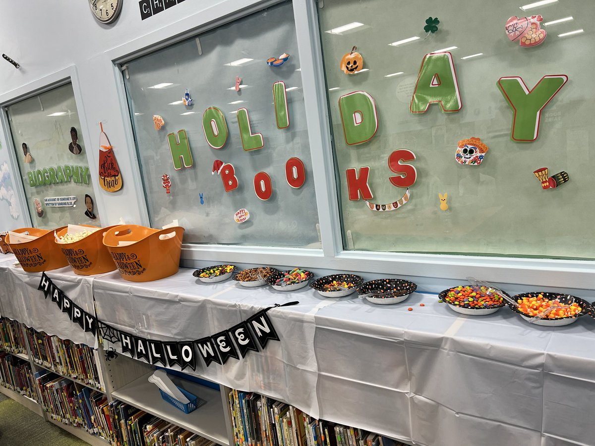 DBESPrincipal's tweet image. 🎃 and 🍿 was a nice treat and great break from the grind of the 1st quarter! Thank you to our amazing ☀️ team for putting it together!! Our staff pumpkins came out cute!!