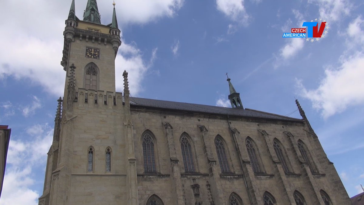 CATVusa's tweet photo. Polička is the #birthplace of #BohuslavMartinů. The esteemed composer lived with his family in a small room in the tower of Polička's Saint James Church. At a height of 120 feet, it delivers an eye-catching view of the vicinity, like our latest broadcast: https://t.co/fQBjvgdgJ0 https://t.co/LlO2t7nuje