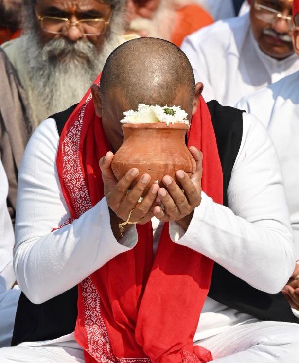 yadavakhilesh's tweet photo. https://t.co/rCWNkne7zG