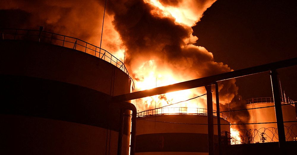 Russian drones hit sunflower oil terminal in Ukraine's Mykolaiv - officials reut.rs/3eIMcu5