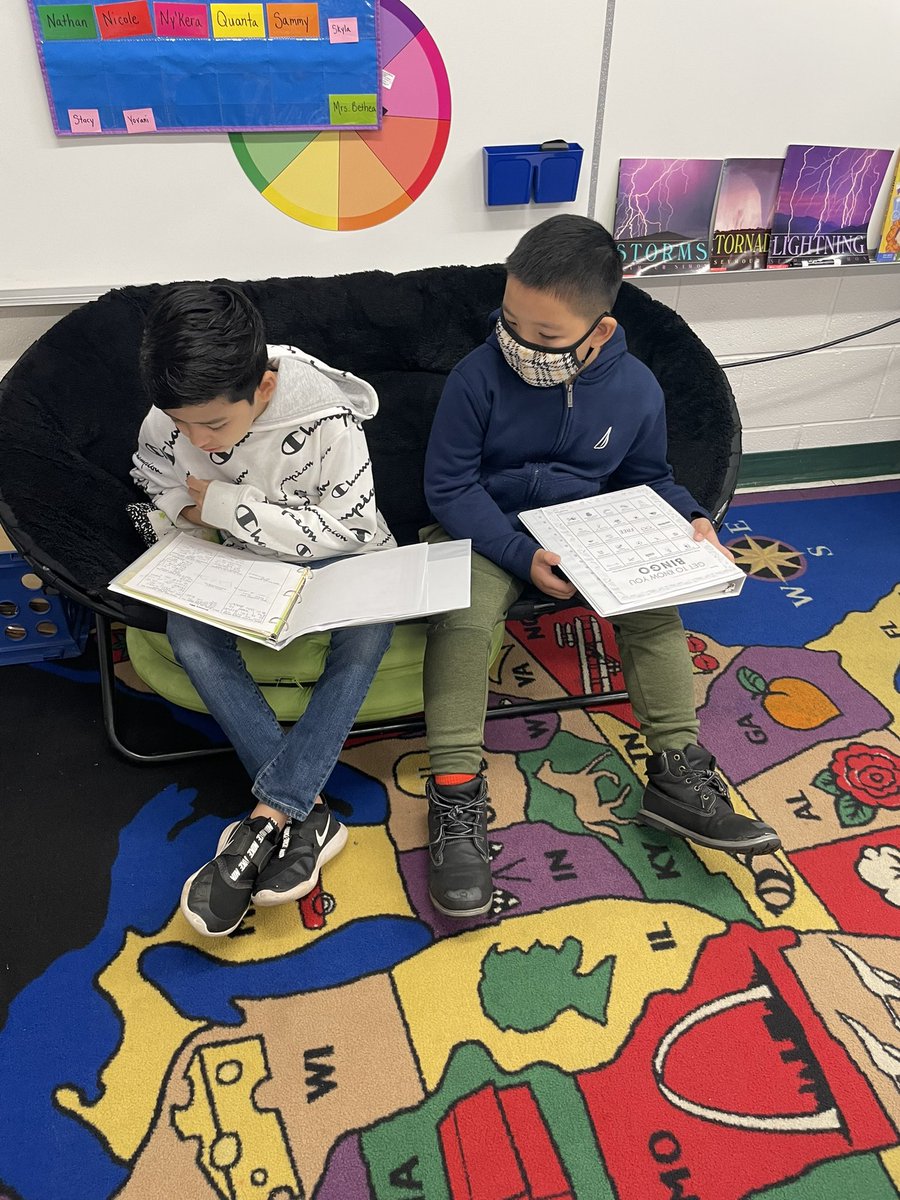 ascollman's tweet photo. We loved sharing notebooks with our 5th grade buddies this morning! #LIM @rhandrewselem https://t.co/OhMgSOJ8vL