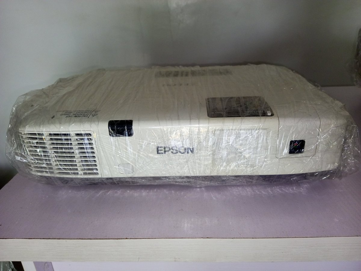 BestProjectplug's tweet image. Epson Powerlite 1830 3500 lumens 3LCD Projector. Call/WhatsApp ☎️ 07041816875 to place your order or visit our office physically at 5 Akinremi street Anifowoshe Computer village Ikeja Lagos.