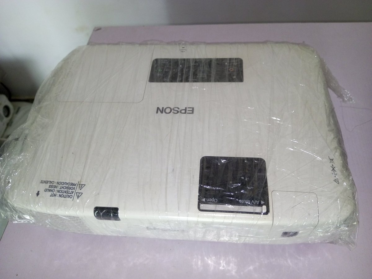 BestProjectplug's tweet image. Epson Powerlite 1830 3500 lumens 3LCD Projector. Call/WhatsApp ☎️ 07041816875 to place your order or visit our office physically at 5 Akinremi street Anifowoshe Computer village Ikeja Lagos.