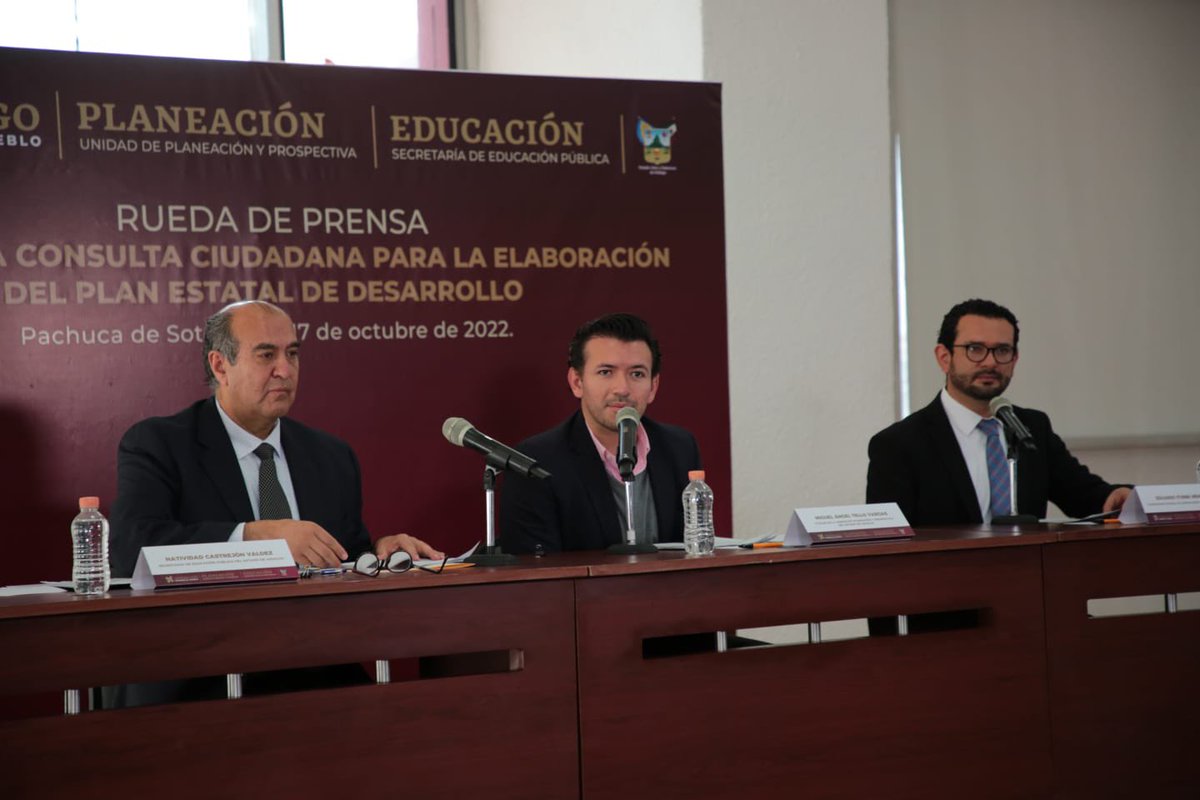 natycastrejonv's tweet photo. En rueda de prensa junto al titular de @PlaneacionHgo, @mtellov presentamos el inicio de la consulta ciudadana para la elaboración del #PlanEstatalDeDesarrollo del Gobierno de @juliomenchaca_ que tiene como objetivo impulsar la participación ciudadana. 
#HidalgoSeTransforma https://t.co/wZ7Y9S90AD