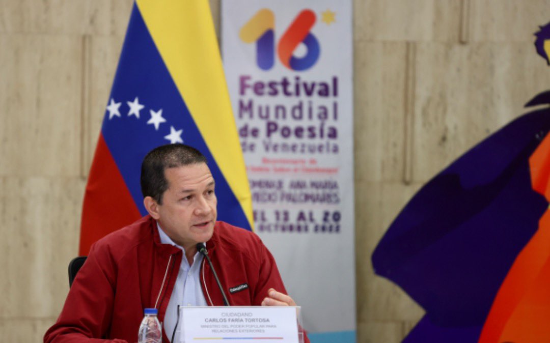angel_chacon2's tweet photo. #17Oct|🇻🇪 🗺️ ¡ETIQUETA DEL DÍA! ▶️ 

#LaPoesíaUnePueblos 

¡Venezuela entre Poetas! https://t.co/YumcWm6A6d