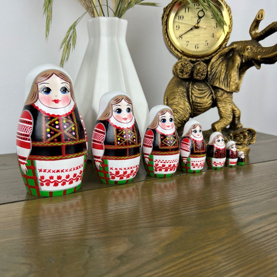 AEVVVHOME's tweet photo. Kalinkovichi matryoshka in Belarusian folk clothes with slavic ornaments Set 7 pcs
🛒
on Amazon: https://t.co/Qi7u1O9be3
on our website: https://t.co/dOcFTmCGAR https://t.co/q6QstzYp2b