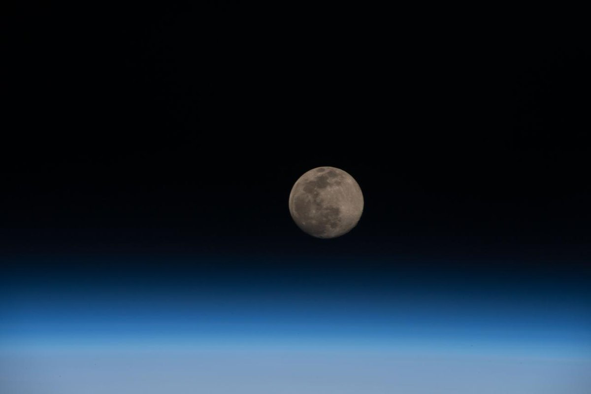 NASA_STI's tweet photo. #STIoftheWeek Power up! Read about a proposed strategy for surviving lunar nights and extending capabilities and duration of lunar missions in our STI Repository! https://t.co/lDqTzWyyZc https://t.co/OVfw7AGOLc