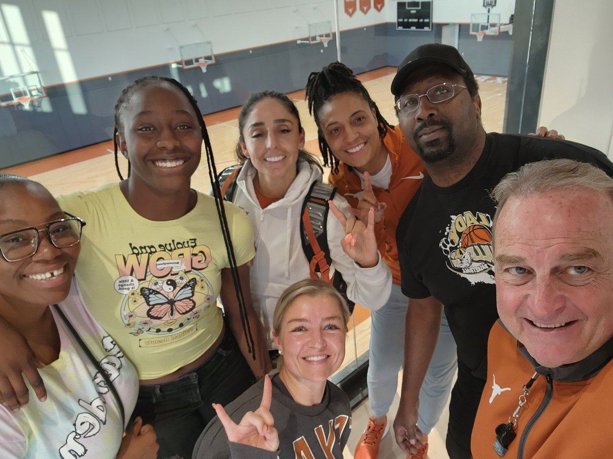 Thank you <a href="/CoachVic_UT/">Vic Schaefer</a>, <a href="/Lovato22/">Elena Lovato</a>, <a href="/Blair_Schaefer/">Blair Schaefer</a>, <a href="/Wisdom_14/">Lindsay Wisdom-Hylton</a> and the  <a href="/TexasWBB/">Texas Women's Basketball</a> team and staff for everything. What starts here changes the world! #TexasFight 🧡🤍  #HookEm 🤟🏾
