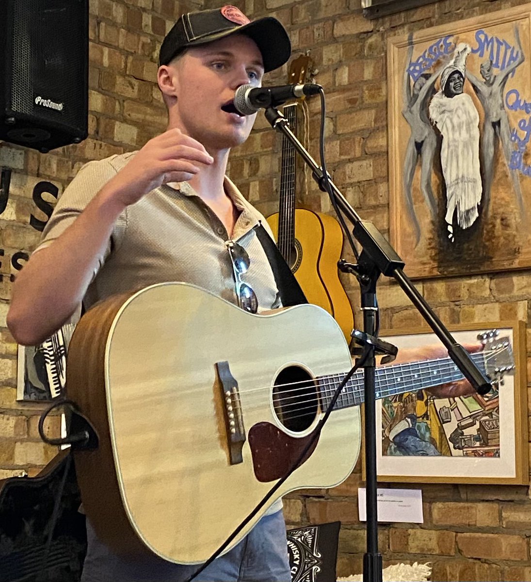 bullosteeros's tweet photo. @cerysmatthews @BBCRadio2 @PokeyLaFarge @TheBonnieRaitt @bobdylan @opuskink @YellowArch @BBC6Music @steve_lamacq @Lowtit @LPMCmusic @and_roadhouse @neilobrienents @SELFESTEEM___ @Reverend_Makers @ArcticMonkeys @ianTDR @MUTiser2 @cwctv #Gigs #TheGoodTimes #ComingSoon #YellowArch https://t.co/BLCbkj0fmK