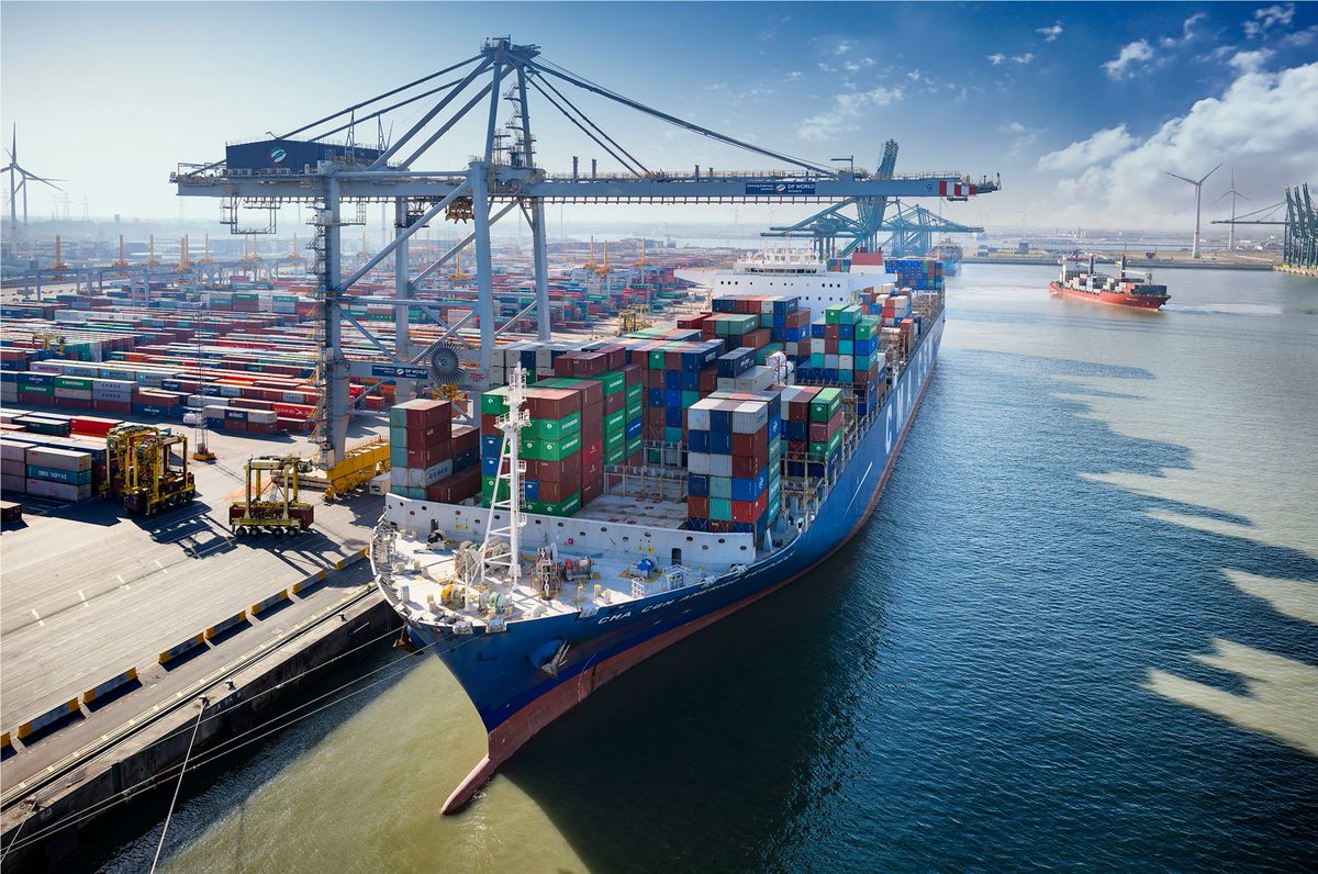 Our first container using blockchain tokens instead of PIN codes has left Antwerp. The technology improves container and goods tracking while also speeding up unloading.

At CMA CGM, the future of the supply chain is #blockchain🔒!