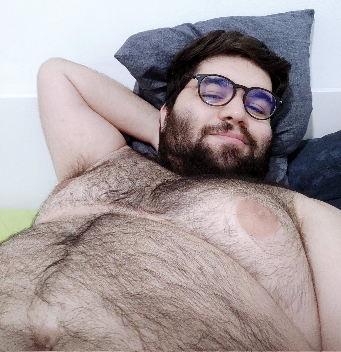 Lxgamerbear's tweet photo. Lazy monday #untamed #bear #bearcub #chubbygaybears #Chubby https://t.co/T7R4umV07a