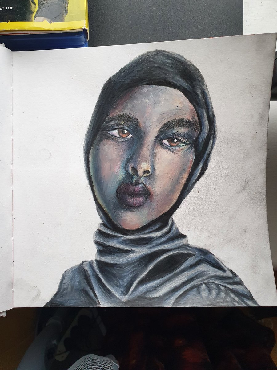 weemushroomart's tweet photo. The first time I've touched oil pastels in like a year 😳 (had a lot of fun)
#100headschallenge #oilpastels #art #mixedmediaart #sketchbook https://t.co/iFMXf9inMD