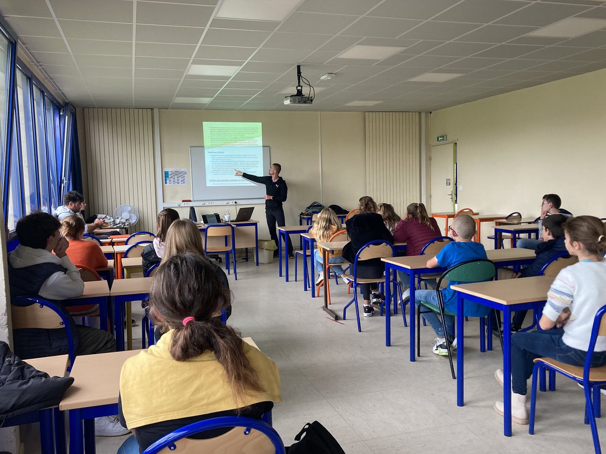 Collège André Malraux Trun tweet media