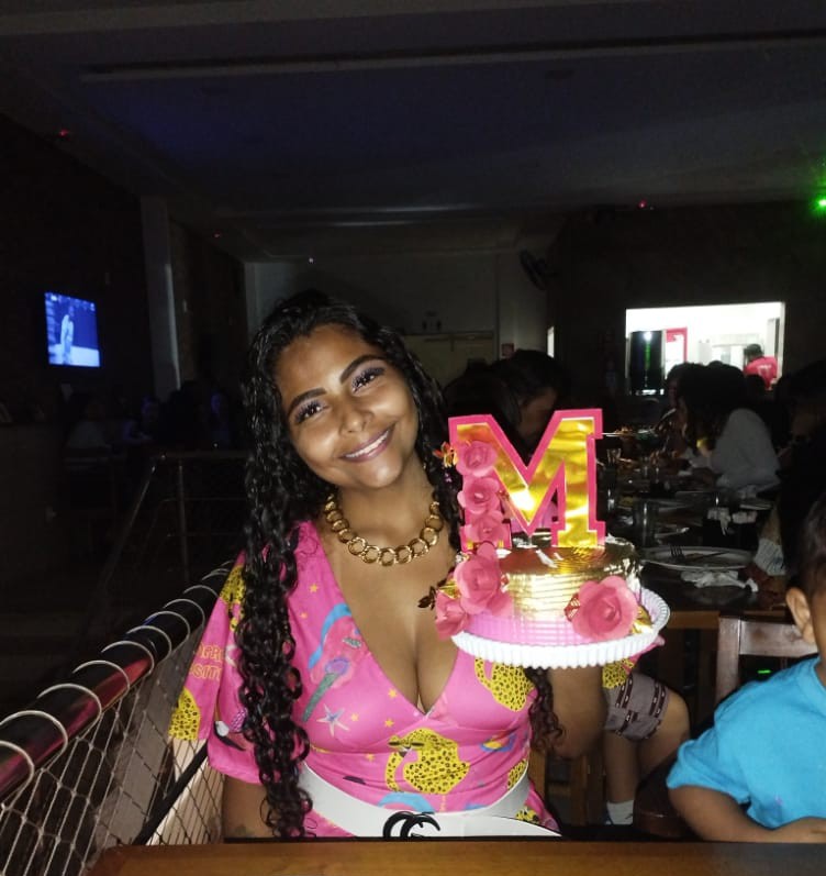 MeiriiSouza's tweet photo. MeuBday 🥳🥰 https://t.co/kAsMMJ7hXX