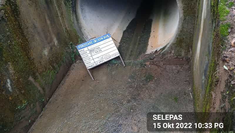 RcBentong's tweet photo. #teamroadcare kerja bersih #pembetung #RO5 di FT436 - JALAN SOUTHERN LOOP (BUKIT TINGGI)
@MOWorks @JKRMalaysia @ZTTCSFJ @JKRPAHANG @JKRBentong @Roadcare_HQ @Roadcare_Phg @PetraJayaMP @IrZulkefly https://t.co/pEOedMyIM1