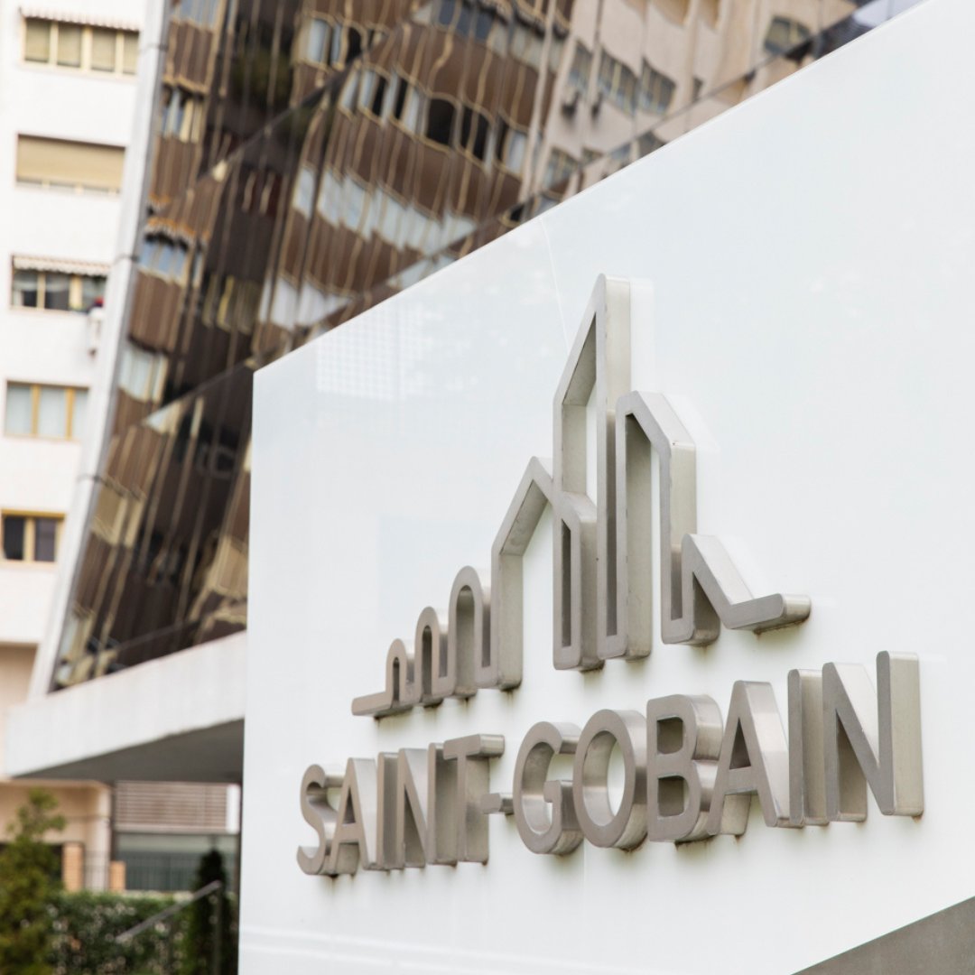 SaintGobainES's tweet image. ¿Sabrías decirnos en qué año llegó Saint-Gobain a España? 💬
​ 
Te damos una pista: fue en el siglo XX y nació en la localidad burgalesa de Arija 📍 para fabricar, de forma industrial y por primera vez, vidrio plano para construcción 🪟​

#MakingTheWorldABetterHome