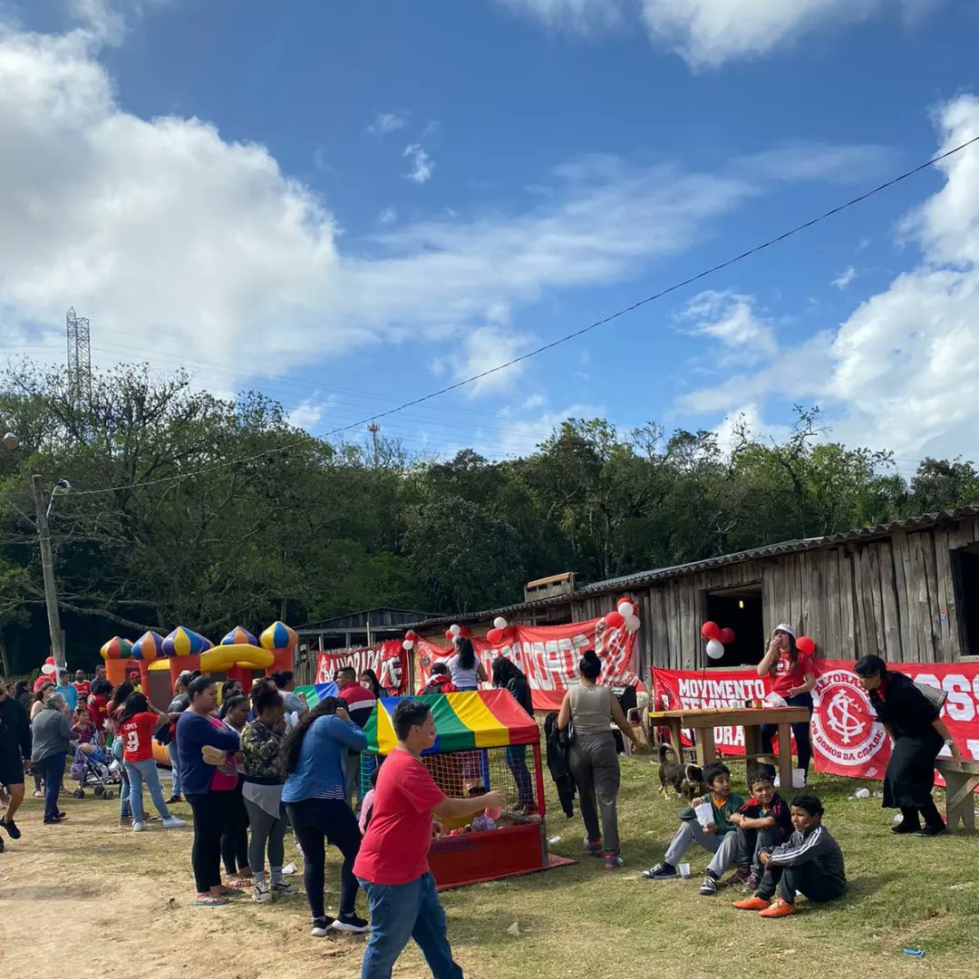 SCIAlvoradaP7's tweet photo. No último sábado, no bairro Aparecida, realizamos a ação de dia das crianças.
Uma tarde de muita diversão e comida para a criançada.
Nosso dever é sempre ajudar o povo da comunidade.
Agradecemos o apoio do CTG tradição e também do Vereador, Rodrigo Schim.
#OSDONOSDACIDADE https://t.co/AjcyFNjgKS