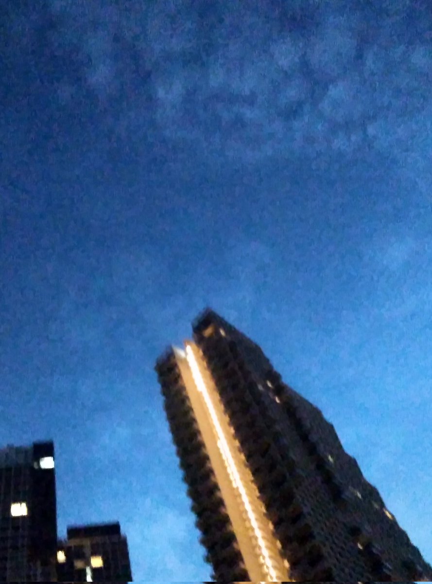 hafro17's tweet photo. Blurry Blue-,-
#ripcam https://t.co/f5T7DklH7n