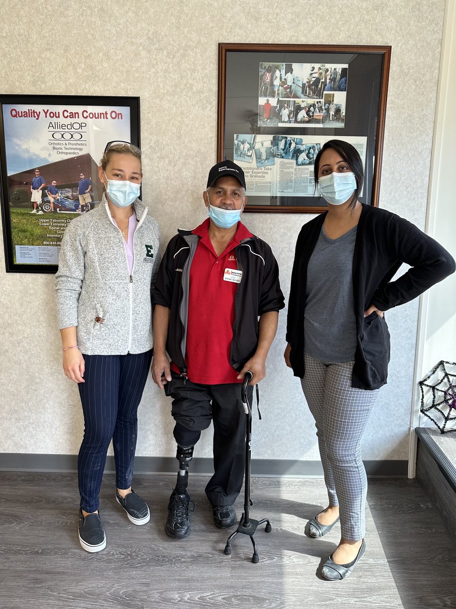 Allied_OP's tweet photo. Happy #MotivationMonday🌟

Check out AlliedOP BK patient Jose with his Fair Lawn team, Practitioner Rashi and Resident Madison!

Jose is is our motivation today and everyday💙

Jose wears an Ohio @_WillowWood  Limblogic pump 🦿 https://t.co/qhTaUrutpx
