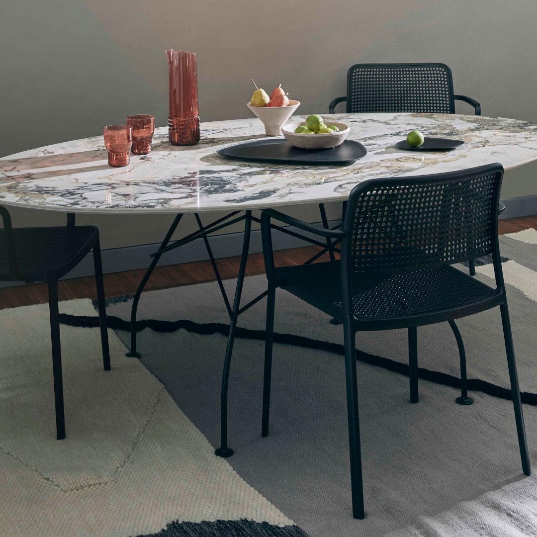 Contemporary but timeless, chic and elegant like the same person they are inspired by, Audrey chairs combined with the fine Glossy table, present clean lines and are adaptable to all uses with its wonderfully rich range of matches both hard and soft. #Kartell #Kartelldesign