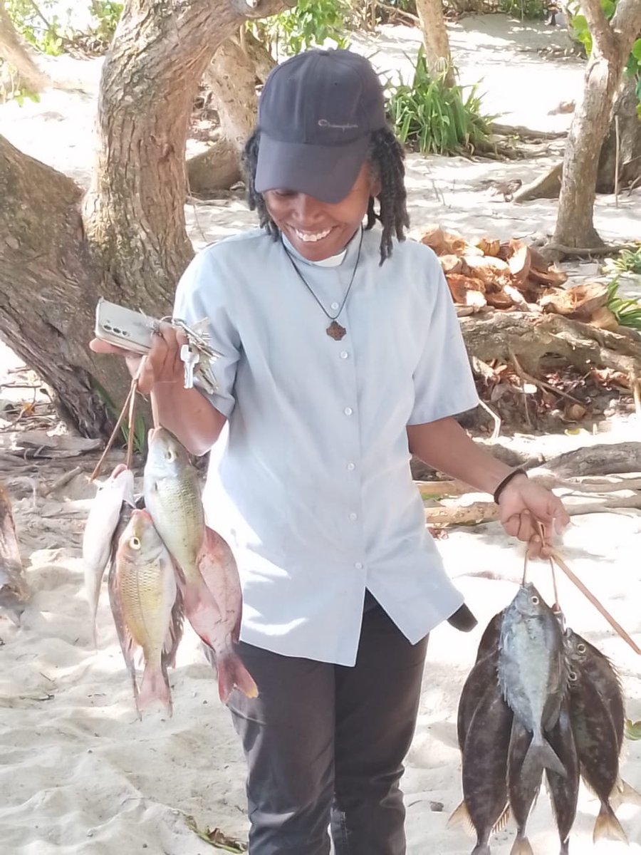 kulChris's tweet photo. Monday blessing... fresh catch from fisherman... 🙏🏾 https://t.co/Ta6FAsrW26