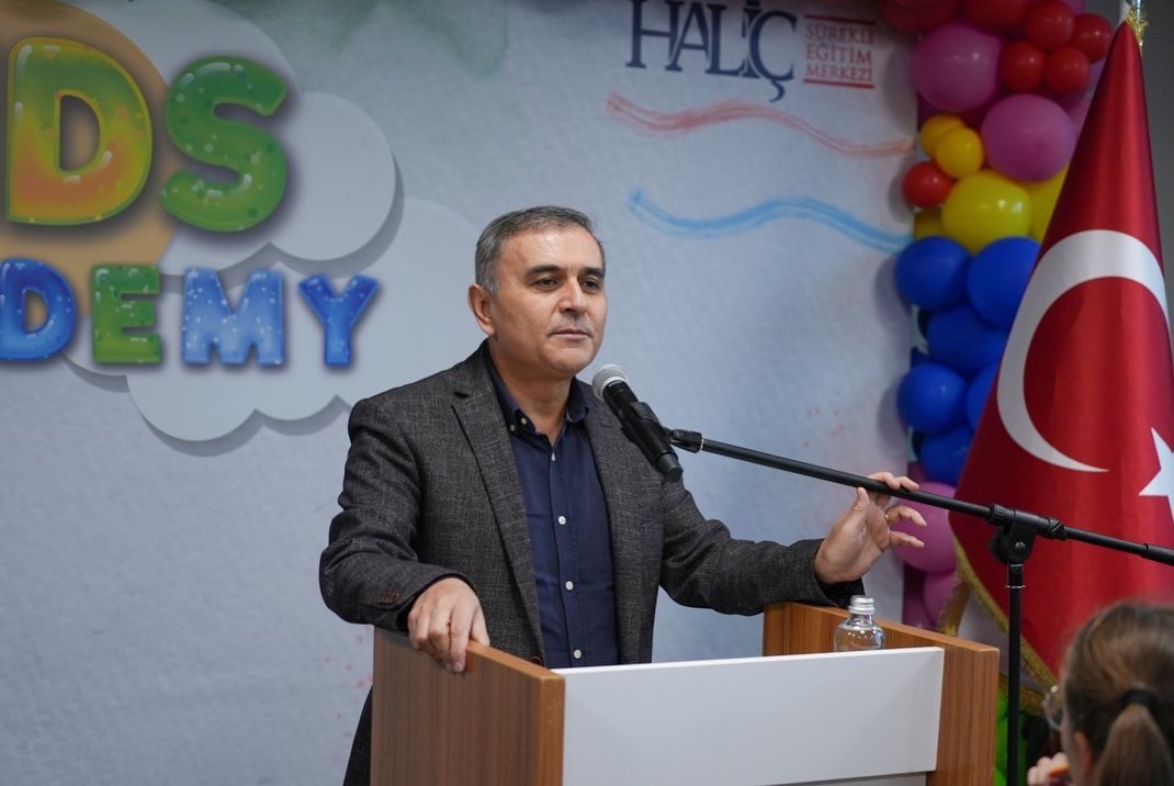 Üniversitemiz Sürekli Eğitim Merkezi  ile hayalimiz olan  5-12 yaş çocuklara yönelik KIDS ACADEMY’nin açılışını gerçekleştirdik. Bu akademi ile tüm çocuklarımızın gelişimine önemli katkılar sağlayacağımıza yürekten inanıyorum. @universitehalic