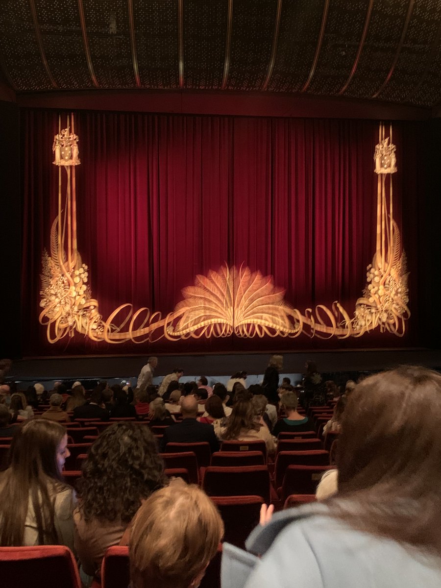 HeyMum3's tweet photo. Another pre-COVID booked event completed: The Australian Ballet’s Romeo and Juliet at the State Theatre. Worth the wait. https://t.co/XNy9ncDbbO