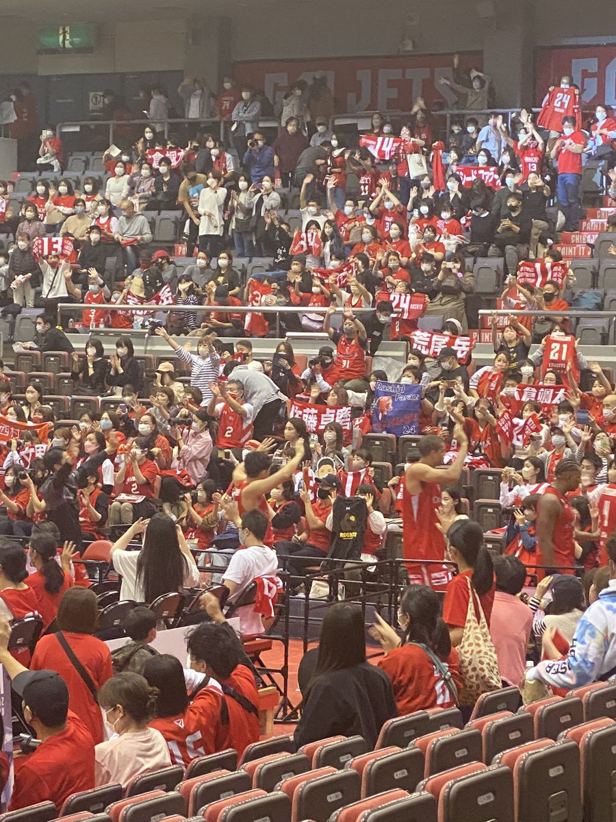 hmwrboy23's tweet photo. 千葉遠征⛹️‍♂️🏀
#千葉ジェッツ https://t.co/UKdAuiVyIU