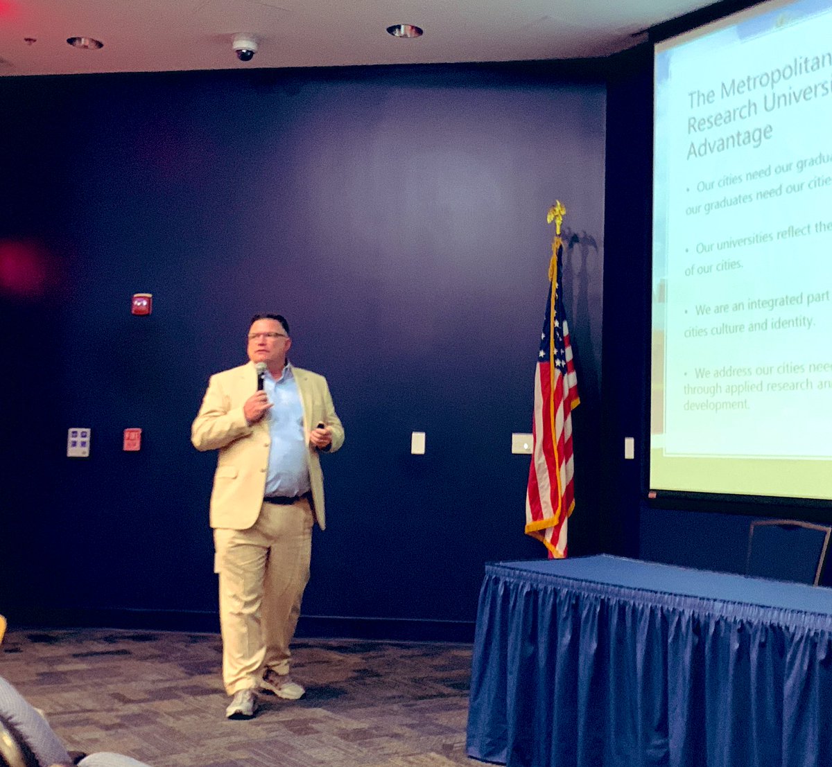 HeatherHigherEd's tweet photo. ◦#FLTransferSummit22 at @FIU 🎉🥳👏🏻 https://t.co/LQPUw4cQ4r