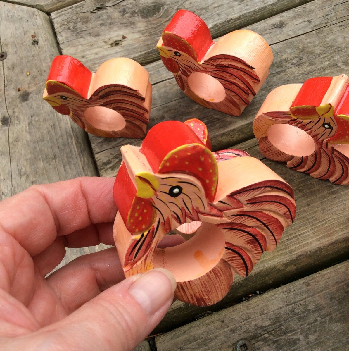 Excited to share the latest addition to my #etsy #etsyvintage # etsycanada : #Vintage 🇨🇦#chickennapkinrings #hens #vintagenapkinrings #ServietteHolders #VintageVigo #Canada #thanksgiving #reusable #napkinholders #vintagenapkinrings #canadavintagesale etsy.me/3eCbWIF