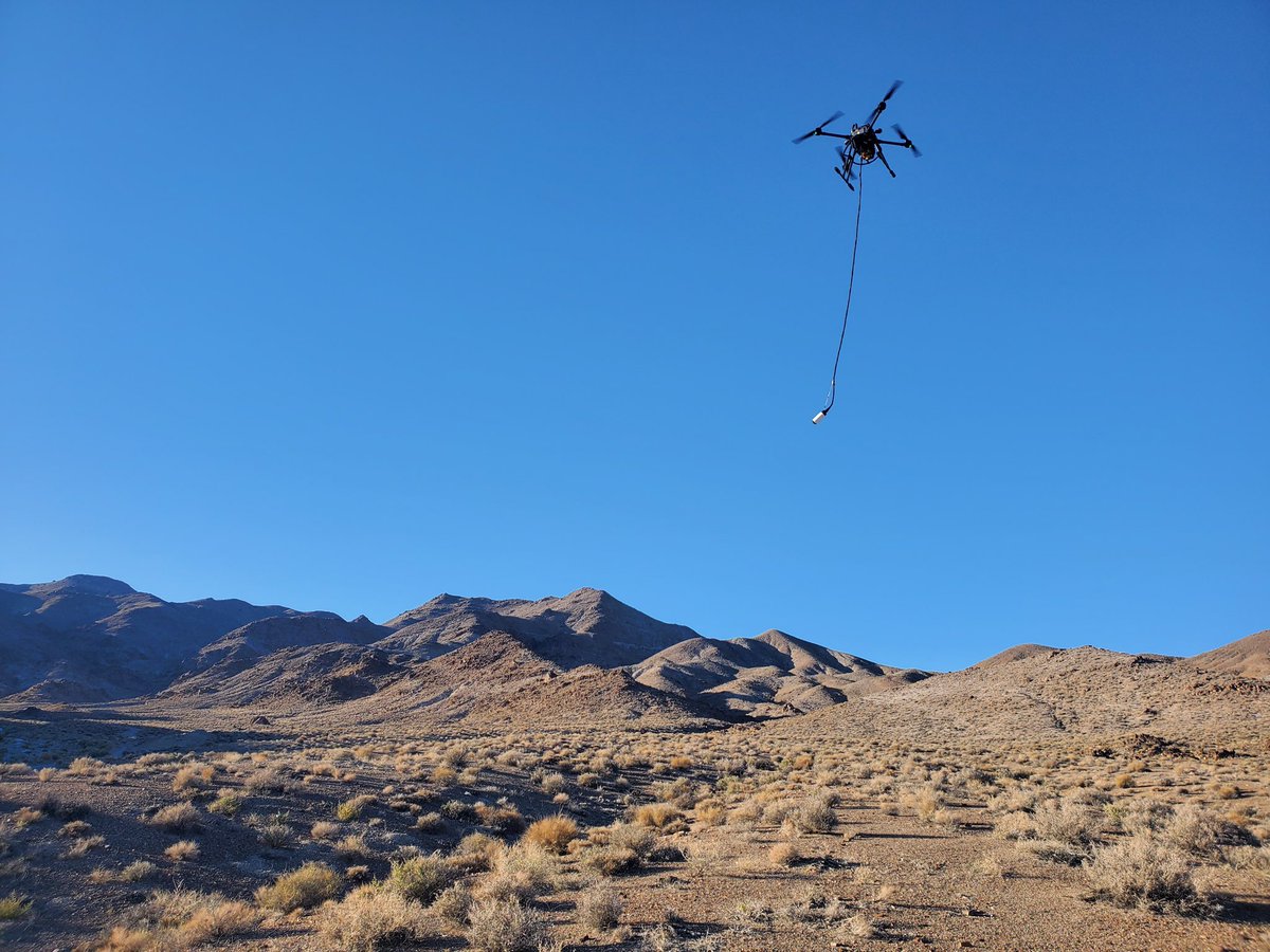 GemSystems's tweet photo. Pioneer Exploration is at it again in the southwest US with our #DRONEmag magnetometer! 

Thanks for sharing this great shot!

#uavmag #exploration
#fieldphoto #geophysics https://t.co/7ARXkm2Cui