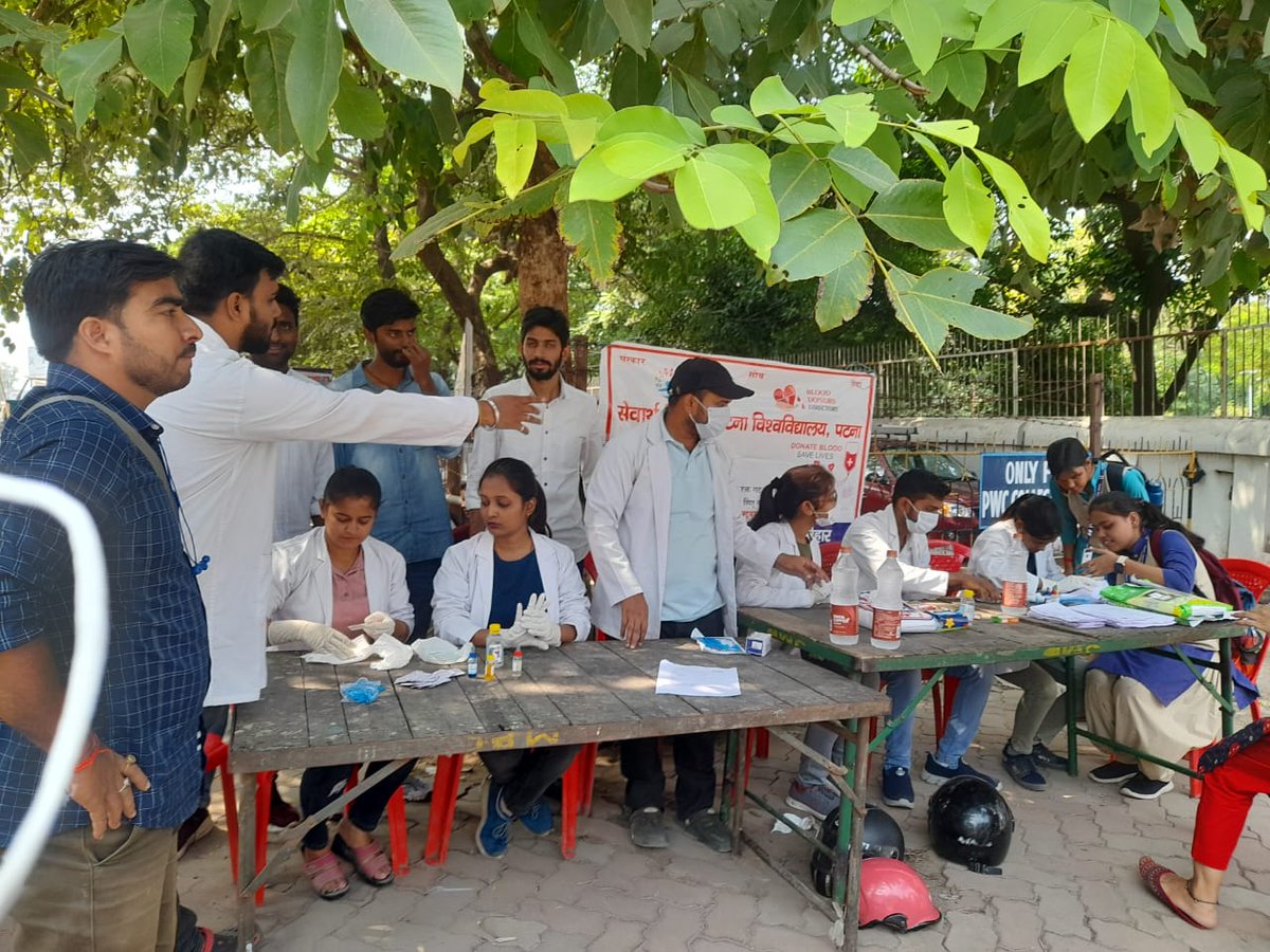 BiharSFS's tweet photo. सेवार्थ विद्यार्थी,पटना महानगर के द्वारा"रक्तगट पंजीकरण अभियान"के आज पांचवें दिन पटना विश्वविद्यालय के पटना विमेंस कॉलेज और आर्ट्स एंड क्रॉफ्ट कॉलेज में जांच शिविर लगाकर 501 लोगों का ब्लड ग्रुप जांच किया गया। मौके पर प्रदेश संगठन मंत्री@DrSugrivDas जी उपस्थित रहे
#StudentsForSeva https://t.co/ynUtEWKsqe