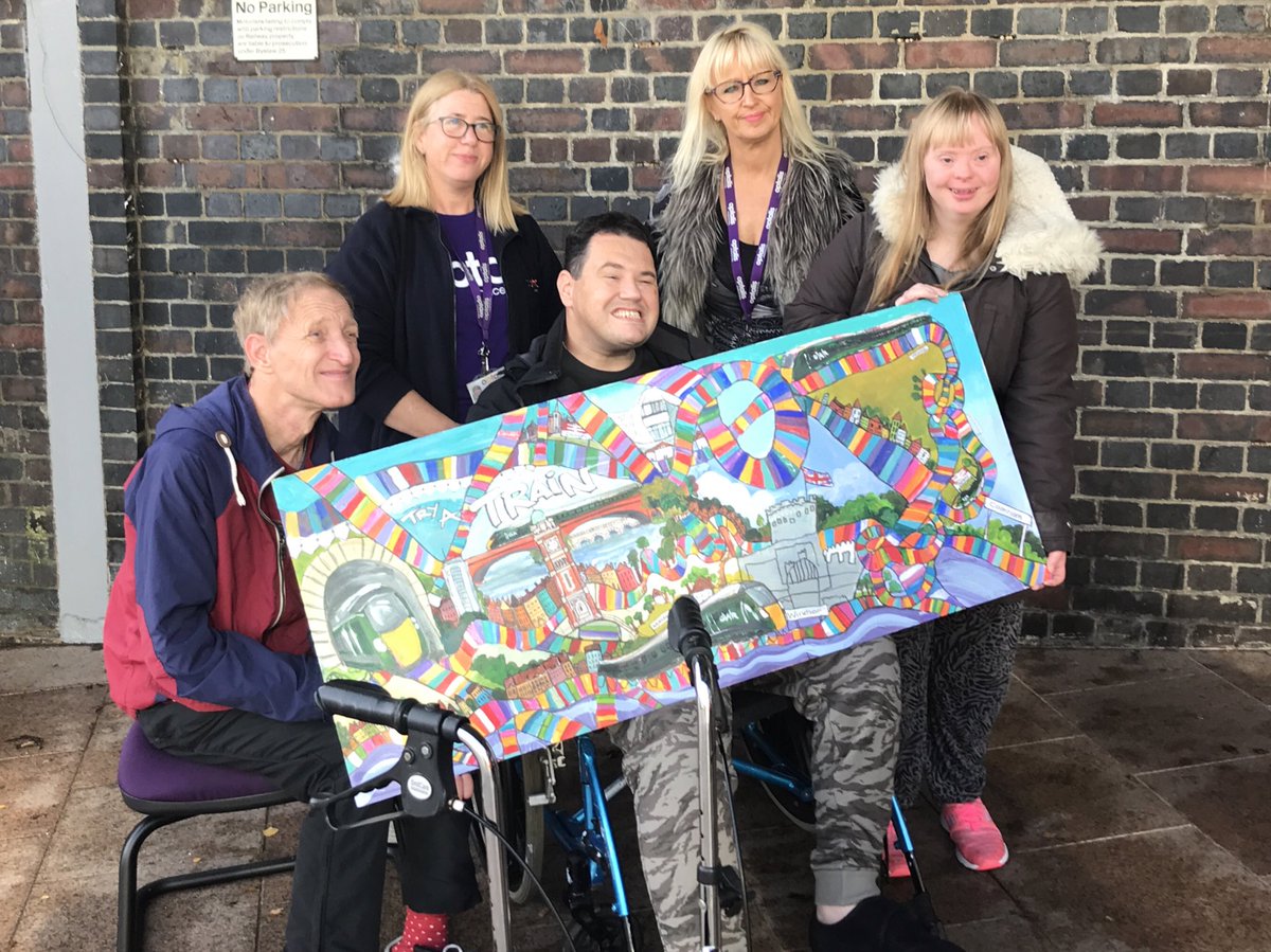 CommunityRail's tweet photo. We’ve been at Maidenhead celebrating the success of members @Optalis & @SoutheastCRP delivering the #TryATrain programme with @GWRHelp which has helped many people (inc first time users) gain confidence and giving them independence in travel. Local MP @theresa_may joined in. ^DW https://t.co/cnePrtXPmm