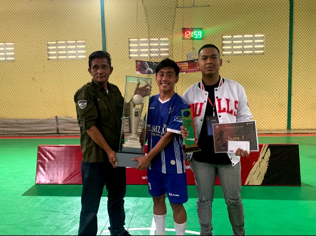 terimakasih buat adik-adik semuanya yang sudah melaksanakan hal positif dengan mengadakan kembali futsal mahar ini, sudah hampir 3 tahun kompetisi futsal mahar sebandung raya tidak bergelora.