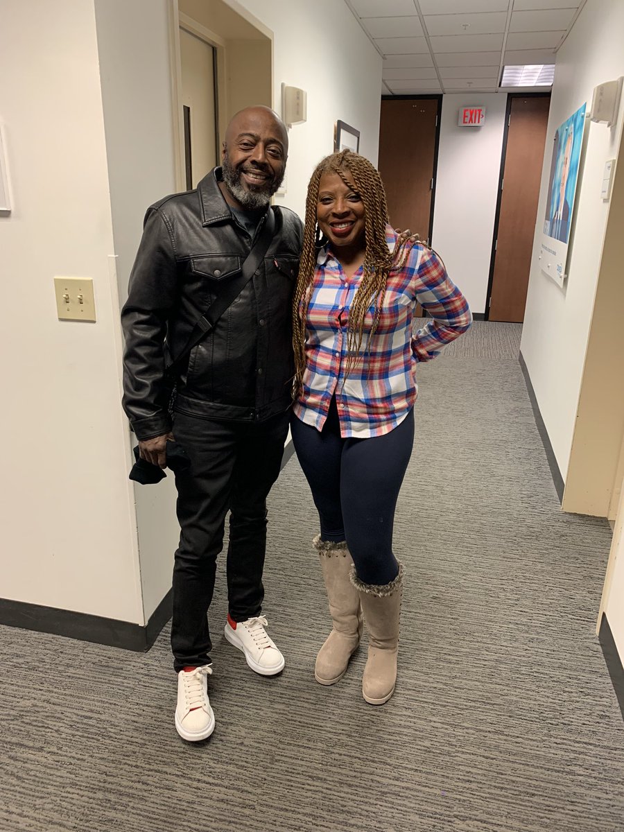 “I’m Rich Bitch!!” 😂😂 Look who I ran into in the hallway, comedian <a href="/donnellrawlings/">Donnell Rawlings</a> #chappelleshow <a href="/DaveChappelle/">David Chappelle</a> <a href="/FrankSkiShow/">Frank Ski Show</a> #Mondayvibes 🦋🦋🦋