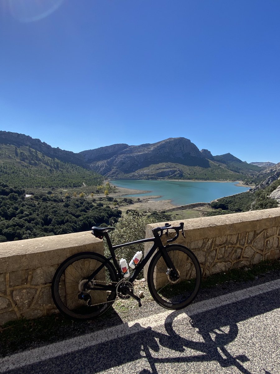 OttilieQ's tweet photo. Not too shabby heading into the last half of October 😎
#OQRideFast #cycling #Mallorca #SRAMAXS #eTapAXS #zippspeed #makingyoufaster https://t.co/8z4b8xtH7S
