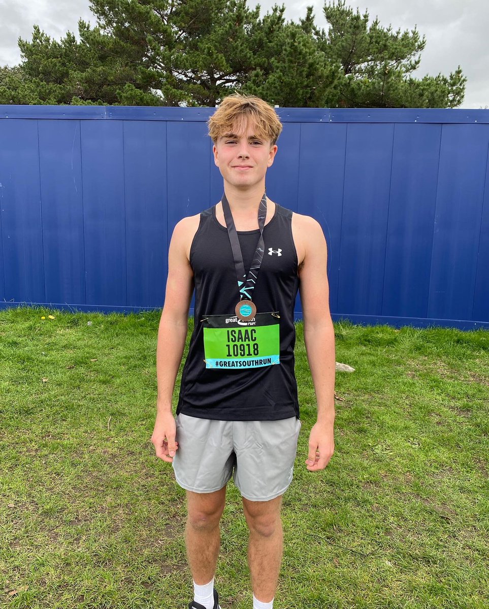 Fantastic to see our students and staff take part in this year's #GreatSouthRun! 👟

As you can see our <a href="/yourCoPCUPS/">City of Portsmouth College UPS</a> students did a great job volunteering over the two days and students Connor, Dan and Isaac completed the 10-mile race #MondayMedal