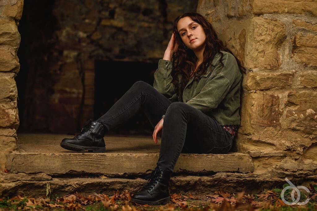 dyer_creative's tweet photo. Ellie, Class of 2023

#senioryearmagazine #seniormuse #seniorinspire #seniorsznmagazine #inspiringteensmagazine #seniorluxe #theseniorbest #seniorgradacademy  #seniorstyleguide #monochromeseniors https://t.co/0PnIyxC7ye https://t.co/NYSPHUqwXm