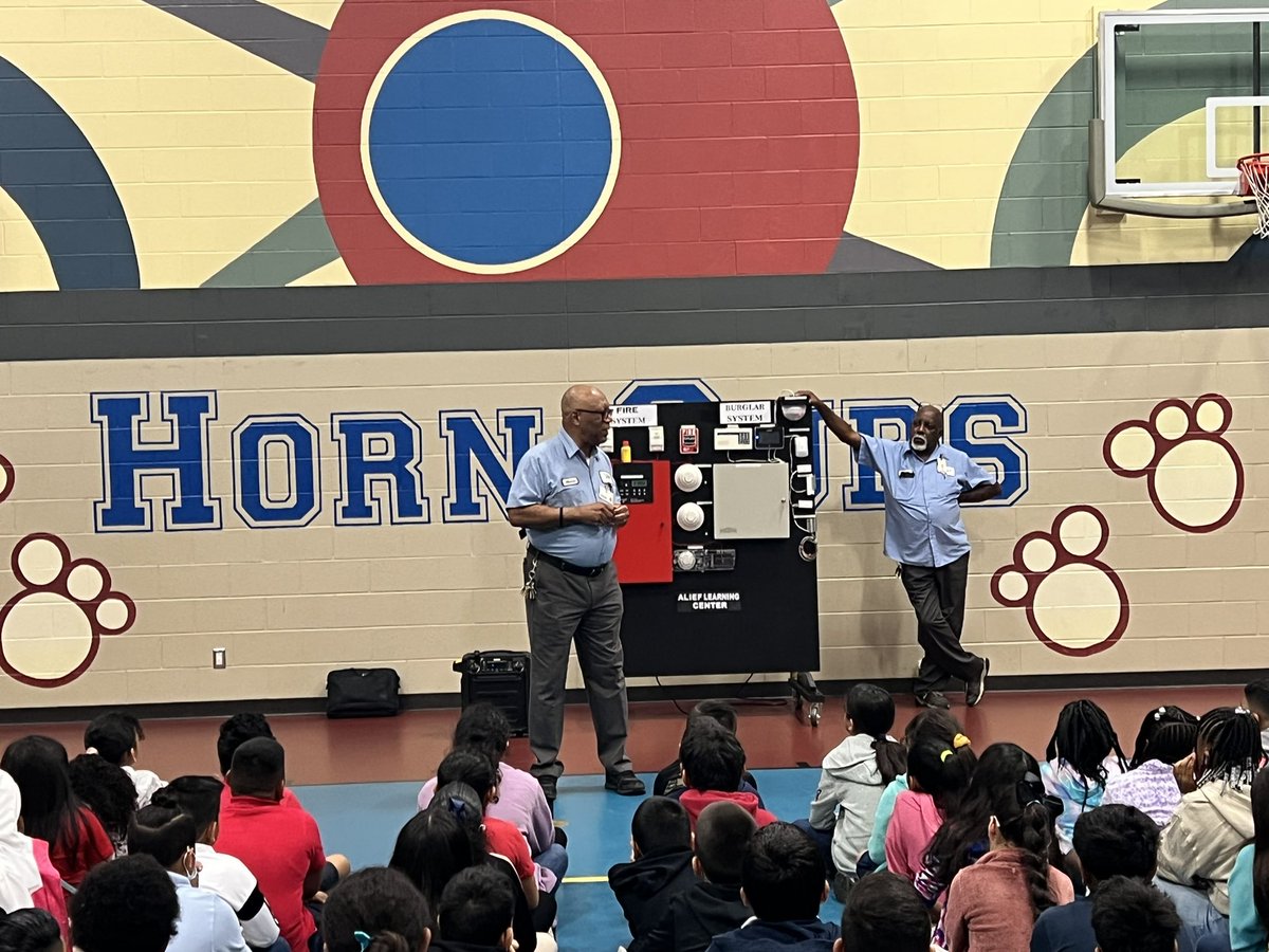 Horn STEM Academy Alief ISD tweet media