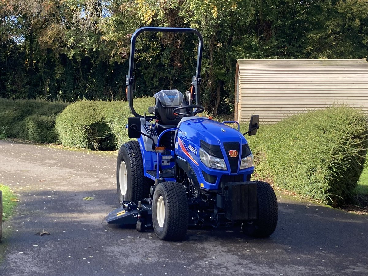Nice way to stater the week with the delivery of a new <a href="/iseki_uk/">ISEKI UK</a> tractor going to a local customer