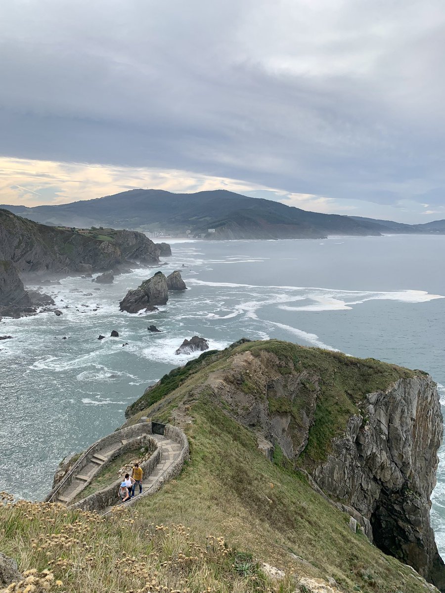 gabyoxford's tweet photo. ayer no vi house of the dragon, pero estuve en dragonstone 🥹 https://t.co/jyTry7x8pD
