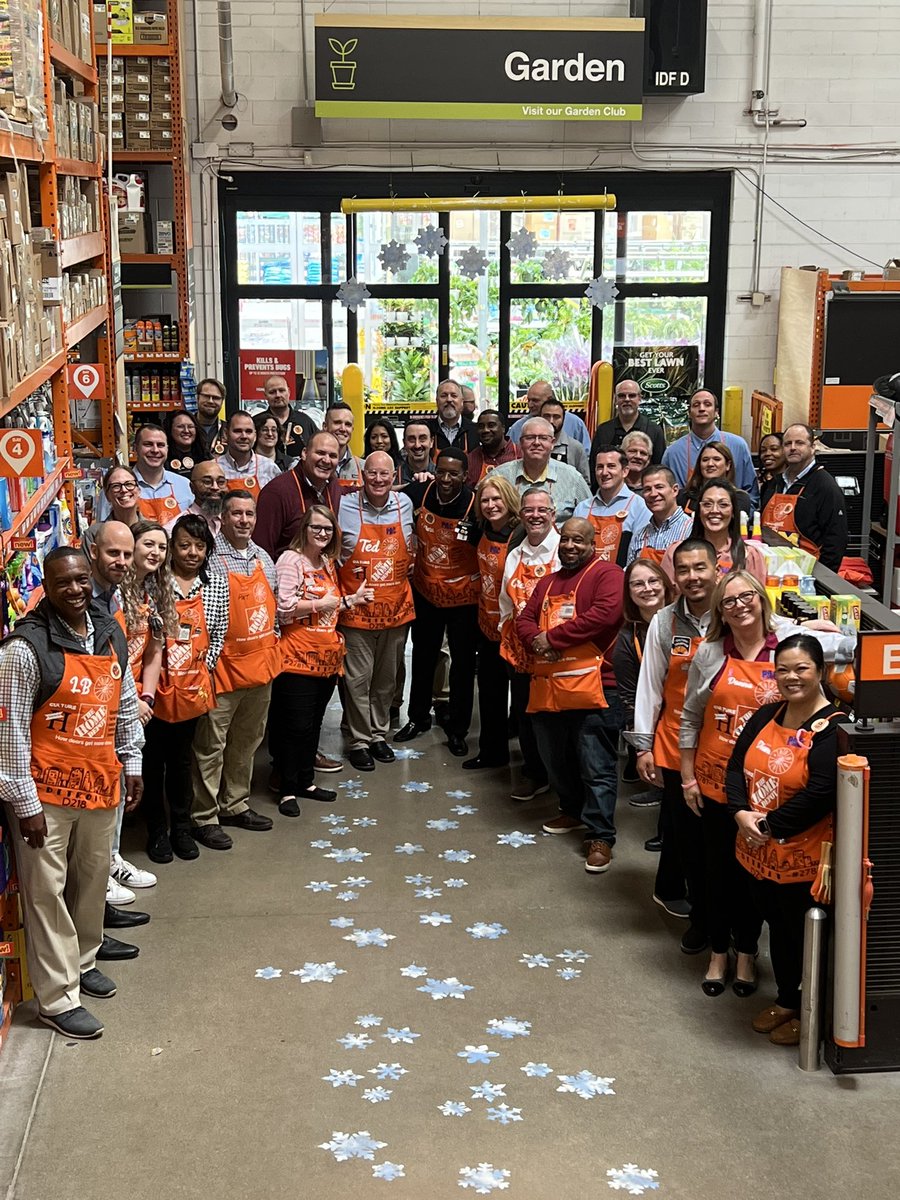 A Big “Thank You” to our Mighty Midwest and Team #2781 and #2704, Detroit and Northville for hosting our CEO, Ted Decker! It was an Awesome Day! Thank You all for all of your efforts!❤️
