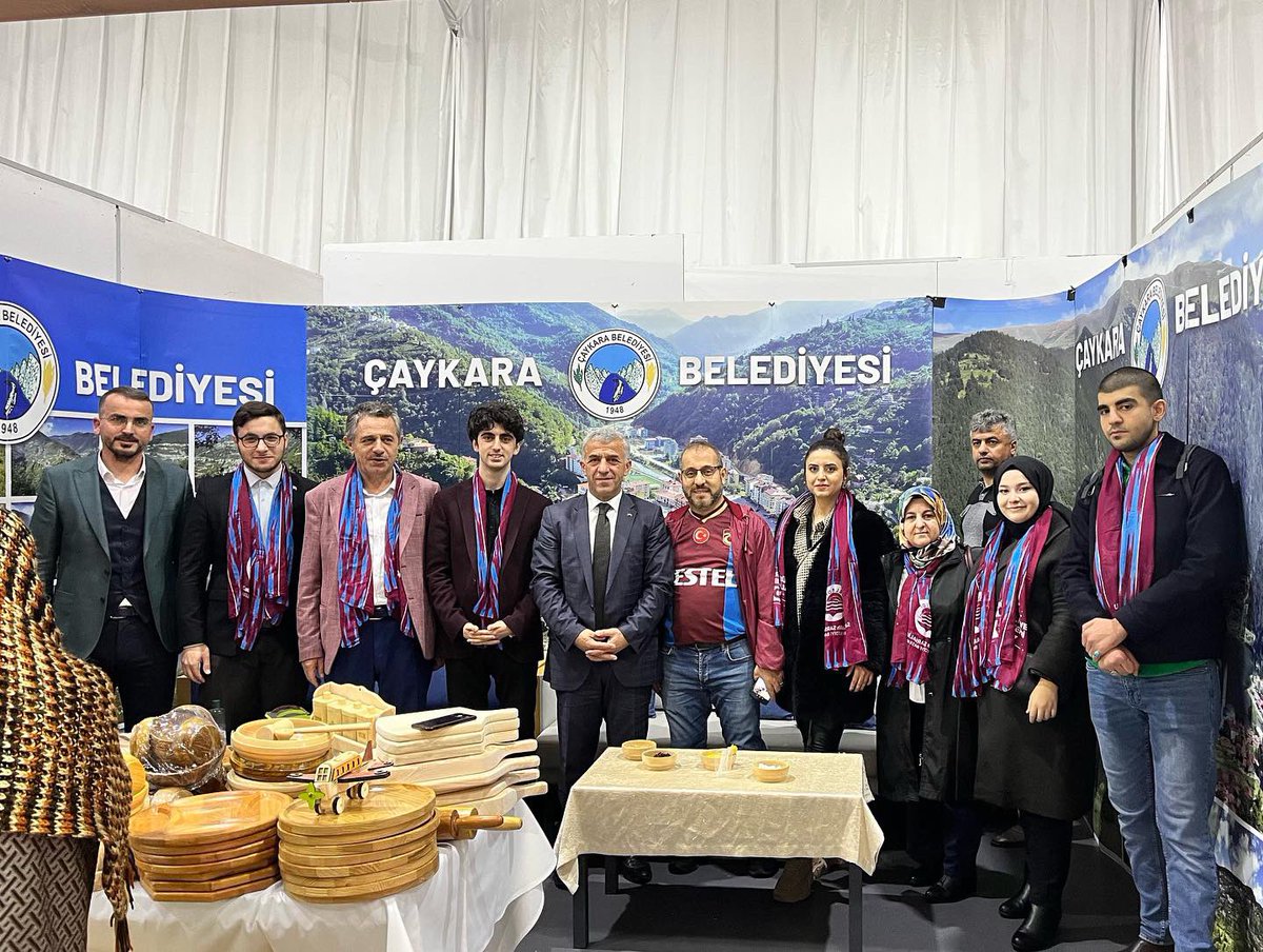 BBGencMeclis's tweet photo. Geçtiğimiz günlerde Yenikapı Etkinlik Alanında gerçekleştirilen Trabzon Günleri’ndeydik🚀

Nazik davetlerinden ötürü başta Bağcılar Trabzonlular Derneği Başkanı Ethem Coşkun Beyefendi’ye,
Bağcılar Trabzonlular Derneği Gençlik Kolları Başkanı Burak Atasoy Beyefendi’ye, https://t.co/sauSnzPhXN