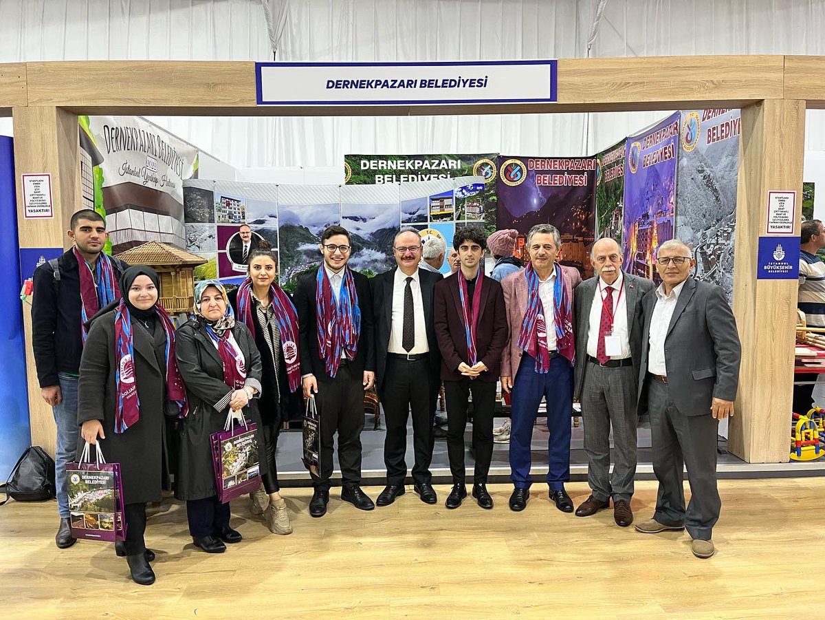 BBGencMeclis's tweet photo. Geçtiğimiz günlerde Yenikapı Etkinlik Alanında gerçekleştirilen Trabzon Günleri’ndeydik🚀

Nazik davetlerinden ötürü başta Bağcılar Trabzonlular Derneği Başkanı Ethem Coşkun Beyefendi’ye,
Bağcılar Trabzonlular Derneği Gençlik Kolları Başkanı Burak Atasoy Beyefendi’ye, https://t.co/sauSnzPhXN