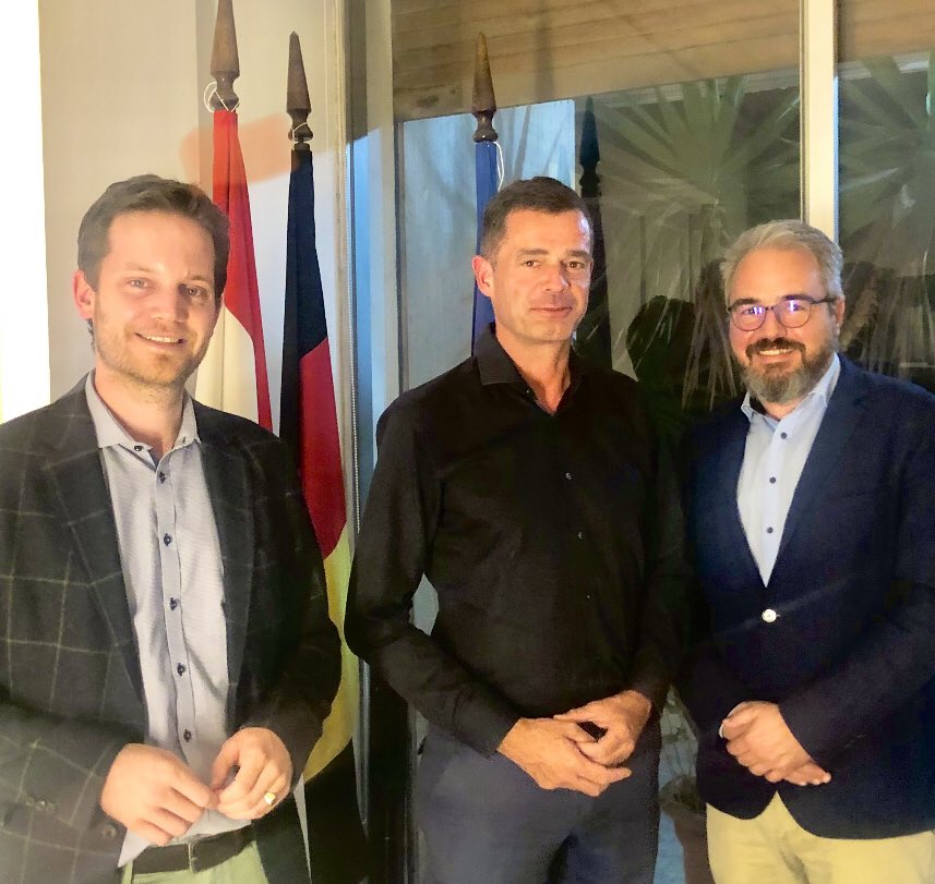 MikeMohring's tweet photo. Über die aktuelle politische u wirtschaftliche Lage in #middleeast, die der Flüchtlinge aus #syria🇸🇾 im #lebanon 🇱🇧, die Auswirkungen der #energiekrise in der Region, die Einigung mit #israel🇮🇱 über die Seegrenze und die Gasförderung habe ich mit der @kas_in_beirut besprochen. https://t.co/1FPAI5MFBX